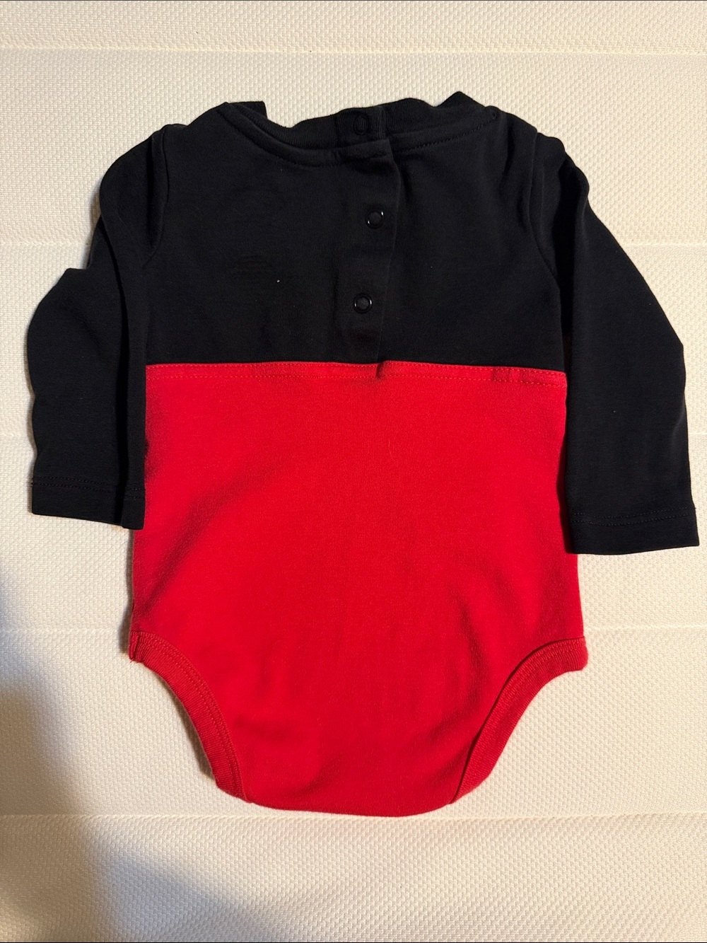 Disney Baby Mickey Mouse Long Sleeve Onesie Bodysuit  9-12 months - Picture 2 of 5